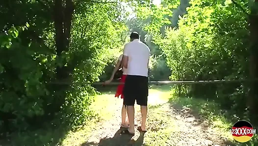 하드코어 자지를 필요로 하는 빨간 머리 밀프