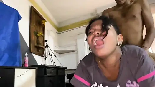 Ich ficke meine stieftochter, seit sie allein in ihrem zimmer ist