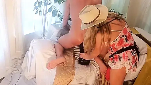 Mareslut reitet einen ihrer Rosse