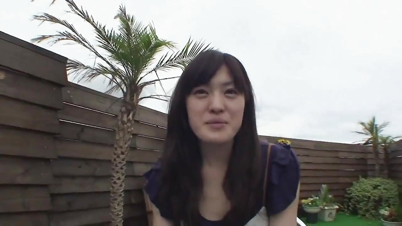 טאג'ימה היא אסייתית שתמיד יש לה כוס רטוב