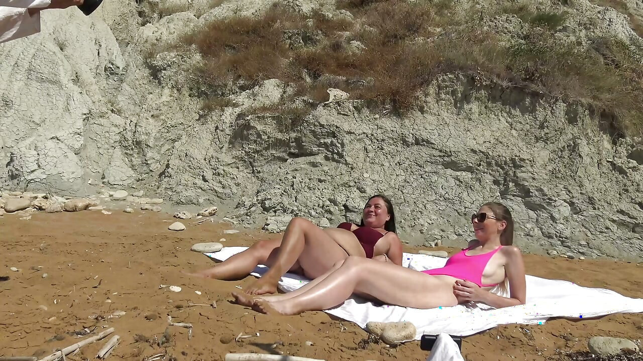 Two mature girls, enjoying the sun and big cocks