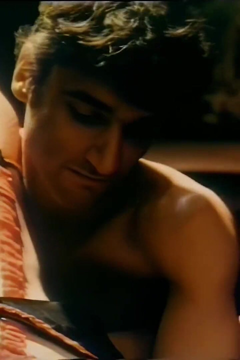 꼴리는 이탈리아 조명 아래에서 관능적인 섹스