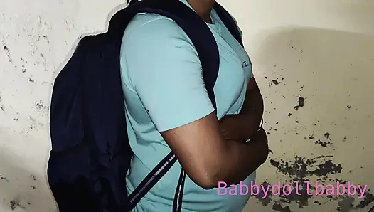 Collage-mädchen erwischt beim rauchen, sex haben und freigegeben