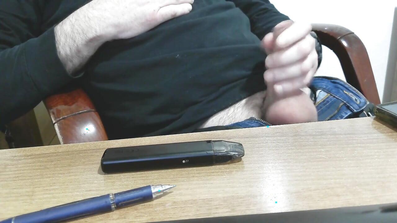 Big Italian Dick Jerk and Big Cum at Office Desk