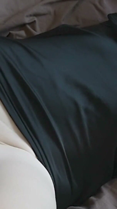 A pale, hot British Milf gets fucked. She has a perfect pussy to fuck and she loves big hard cocks. | Clip 1