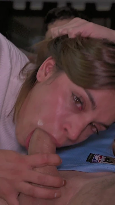 My Stepsister Grabs My Dick While I Was Playing on the Play(anal Creampie)