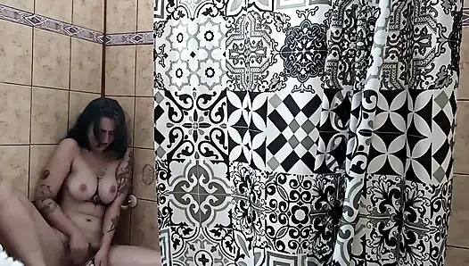Pov kamu pengen nonton aku waktu aku lagi mandi