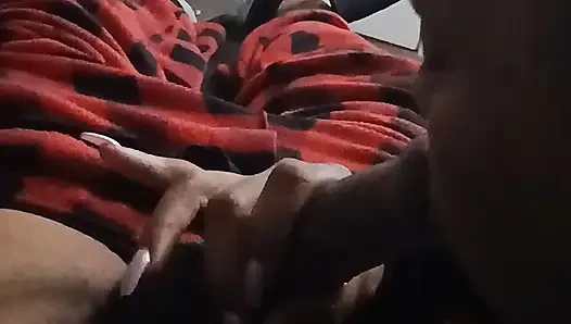 Ebony paradise1901 nyepong kontol besar pria kulit hitam kayak pelacur