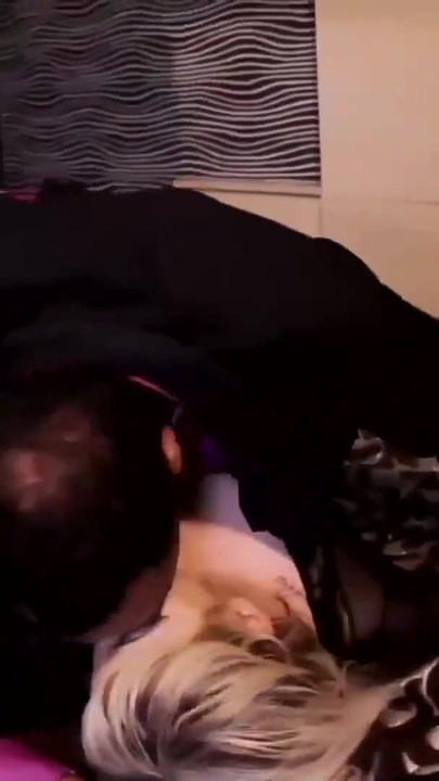 Must-see moment from "deutsches paar fickt das erste mal vor der kamera"