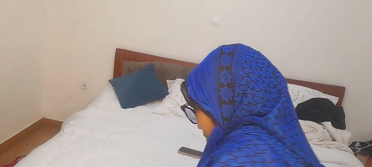 Muslimi masturboivaa pillua