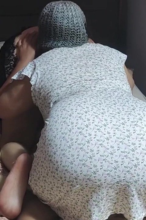 Arap lezbiyen amcık seviyor 69