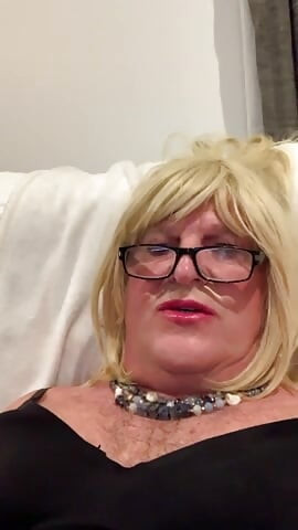 Crossdresser so horny