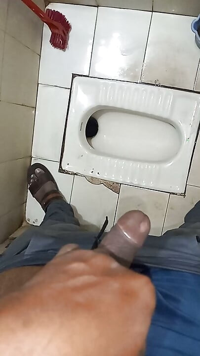 סנג'ו קומארי מוצצת לי את הזין ההודי ומאצבעת