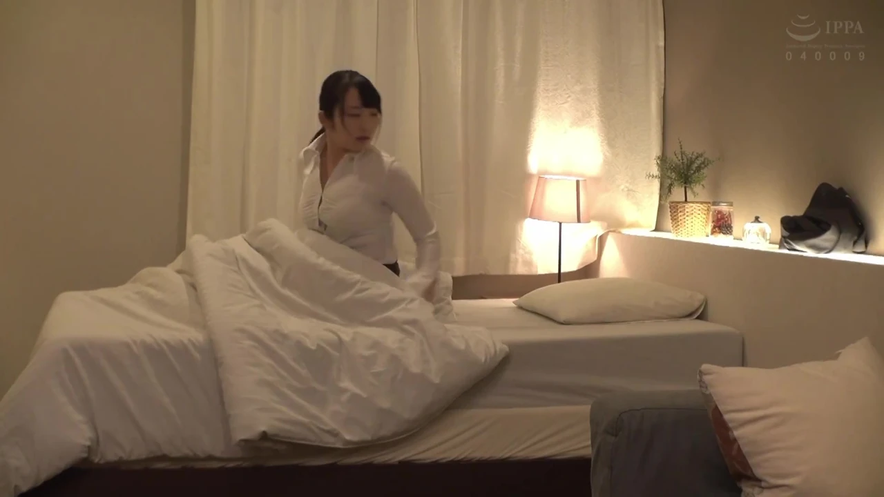 Due to a mix-up at my business trip destination, I ended up sharing a room with a busty colleague. 2