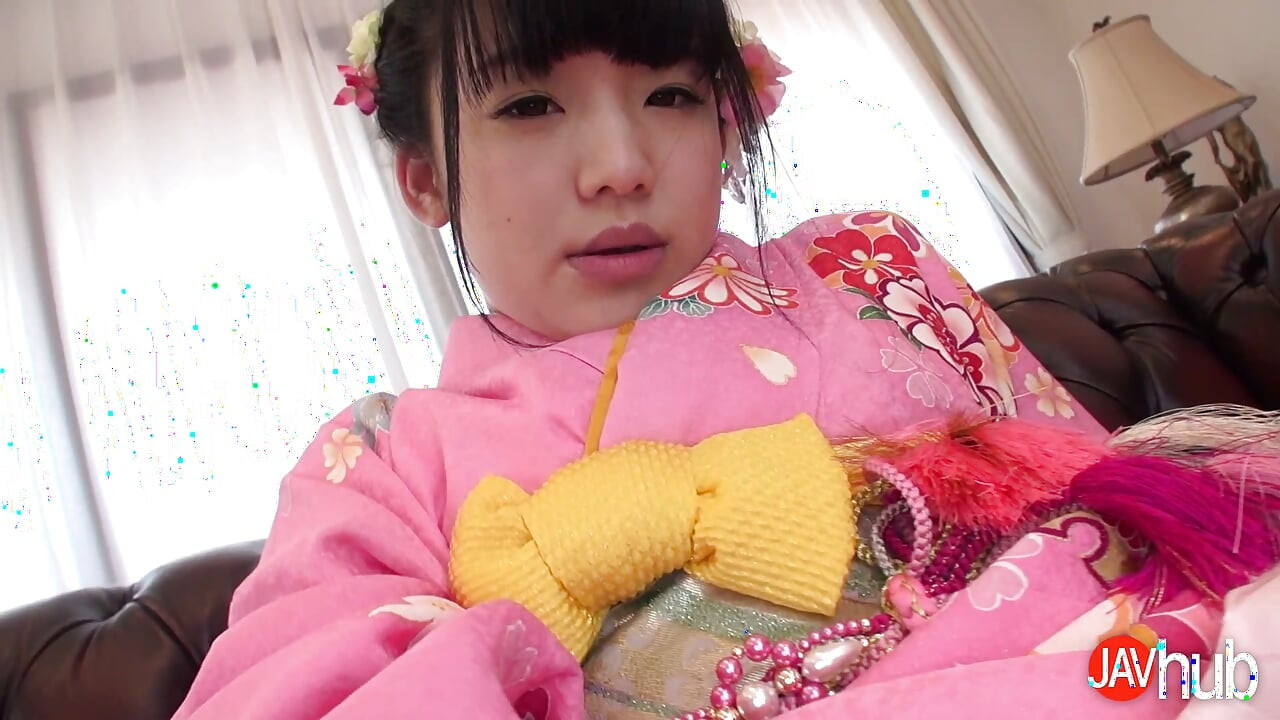 JAVHUB La sexy Yuna Himekawa follada con su kimono puesto