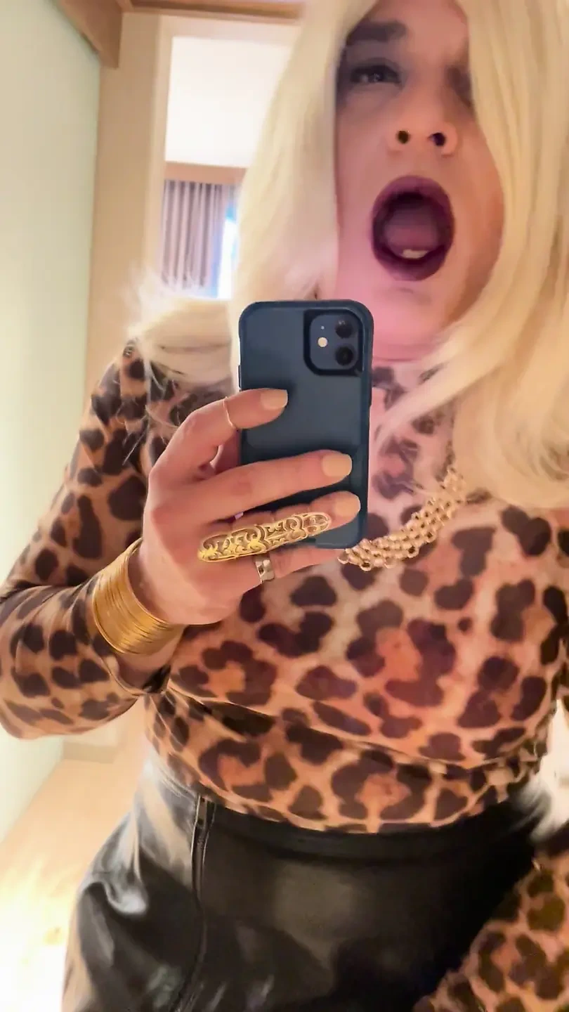 Leather skirt, frustrartion