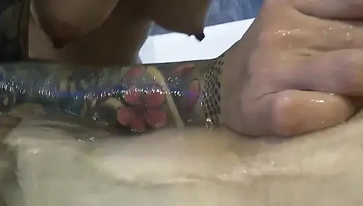 Sex mit einer lateinamerikanischen Schlampe im Hotel-Jacuzzi Clip 1