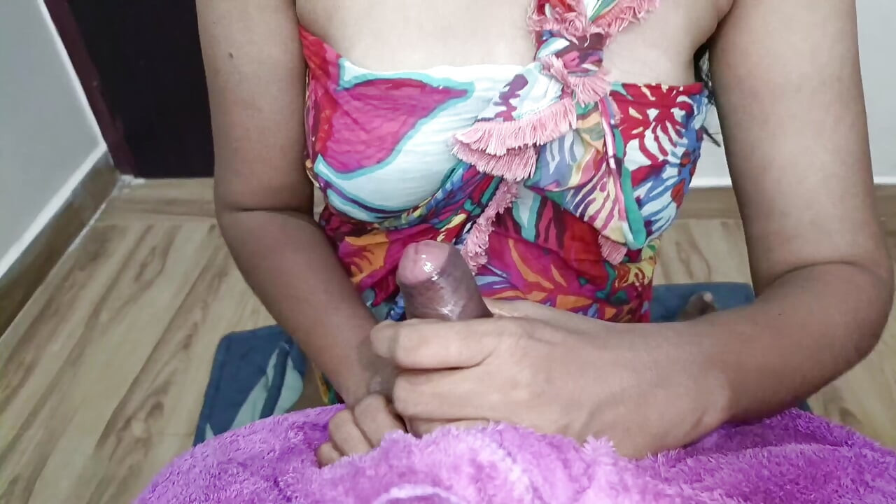 THE BEST BLOWJOB EVER IN THE WORLD MY STEPSISTER GIVES CAMERA CLOSE UP BLOWJOB AND PLAYING WITH TONGUE