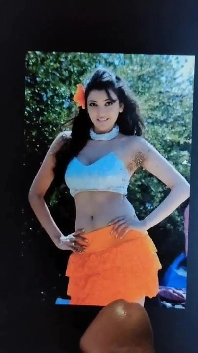 Kajal agarwal lanja kratka počast spermi