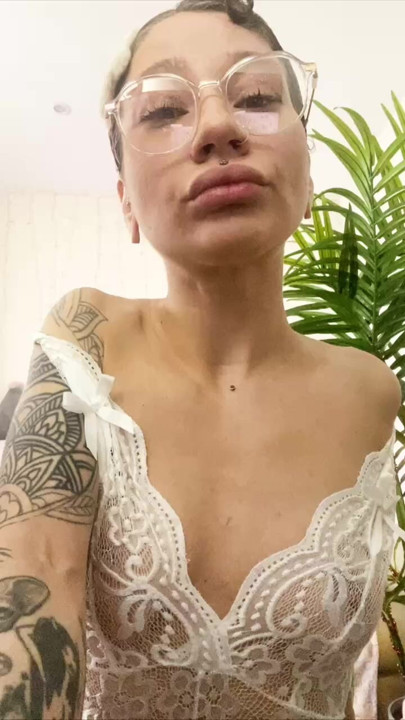 the secretary undressed in the office and the boss came and found her almost naked and fucked this bitch