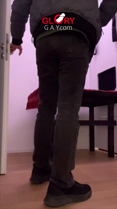 Ginger Twinks andet Gloryhole-besøg: Rå kneppet og suttet bind for øjnene