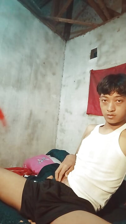 Правя упражнения за пръсти през нощта