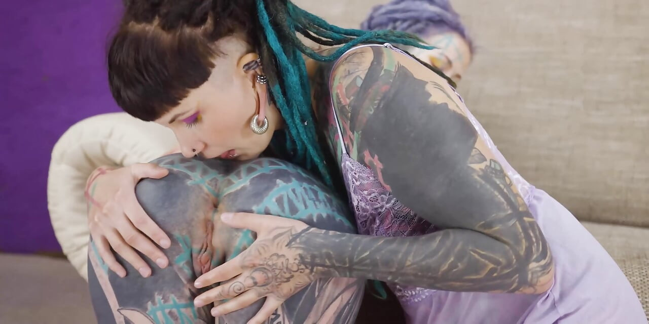 Tattooed Alternative Teens Share Cock in Hot FFM Threesome