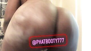 Phat booty student twerking