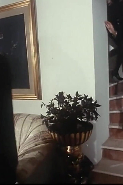 Sexy milfky s chlupatou kundičkou ošukaná a vystříkaná do pusy, velké ptáky vintage