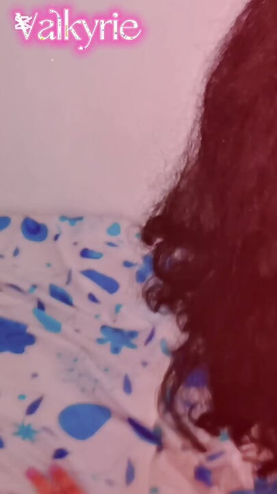 Pancutan muka yang cantik dalam tekak