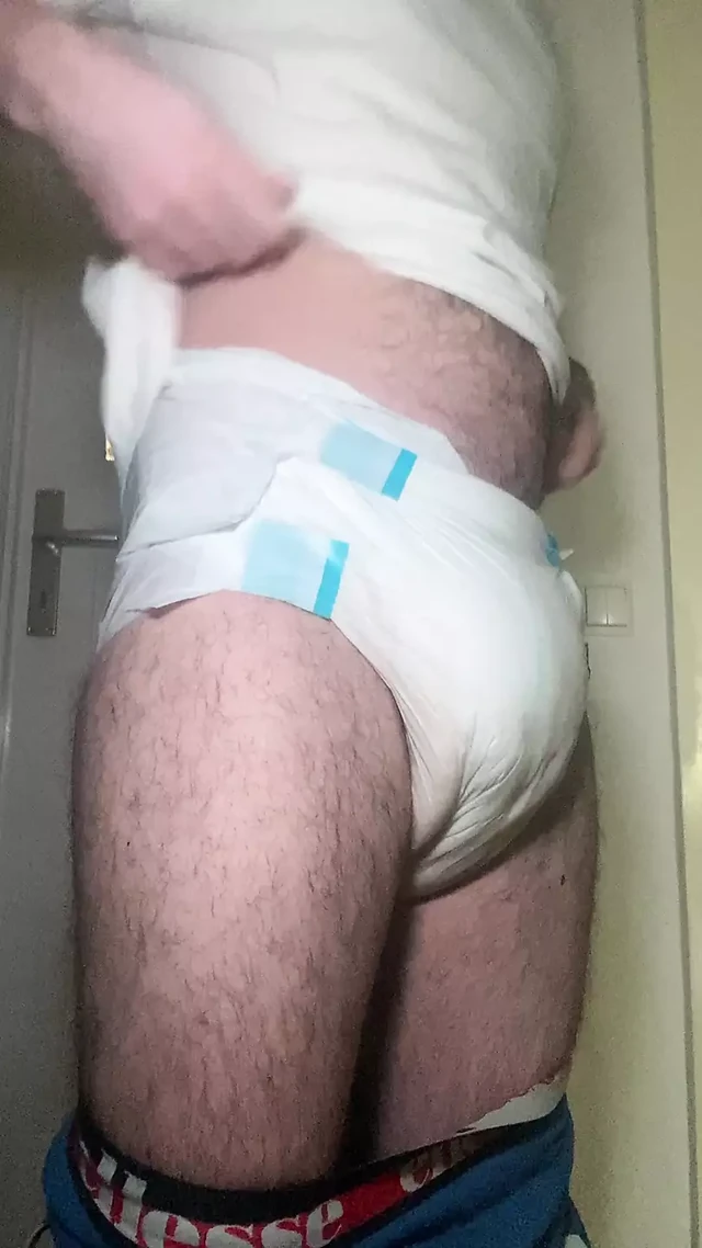 Big Diaper under jeans