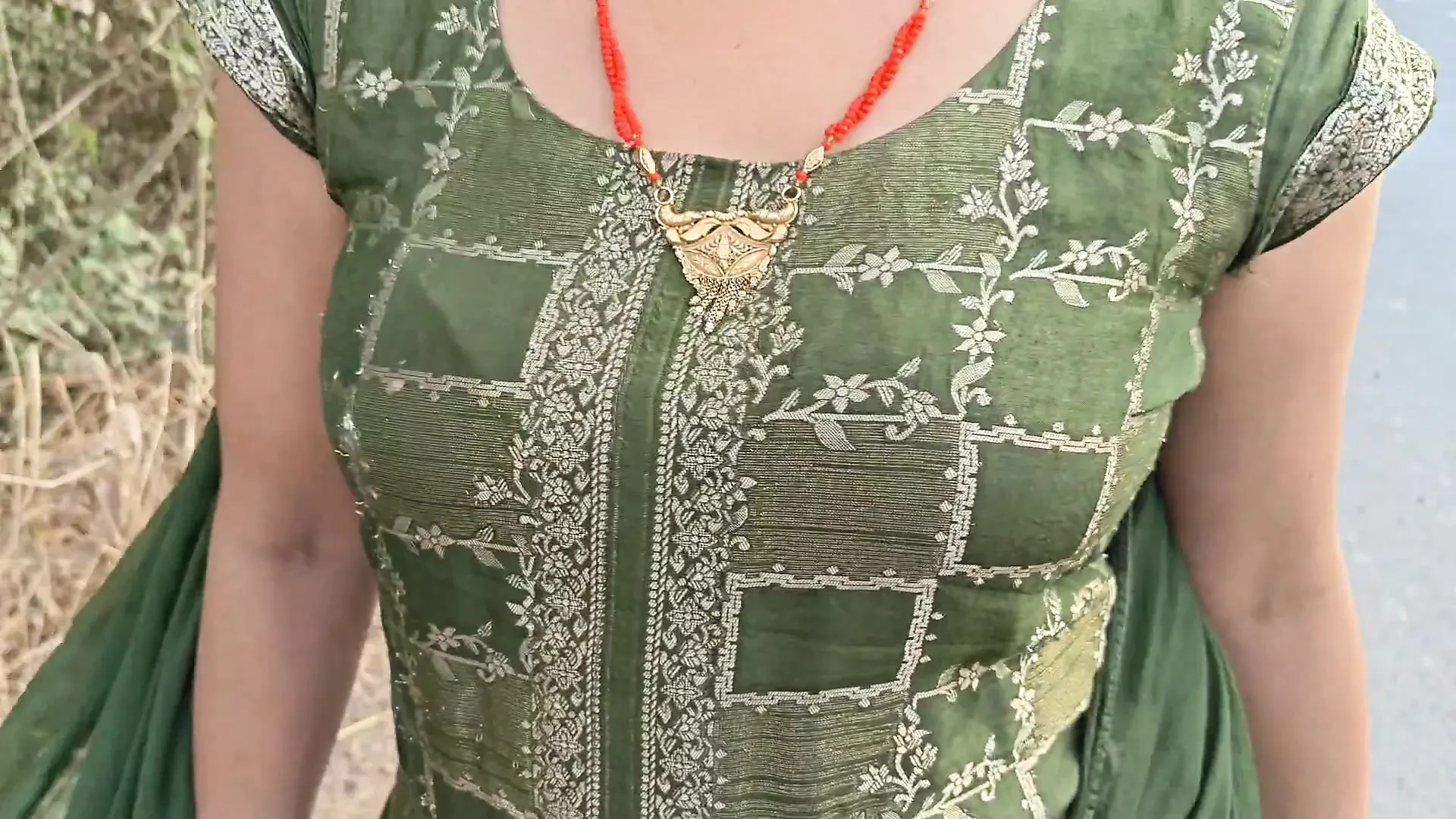 Road se gadis ko 15 hazar mai ghar lejar choda