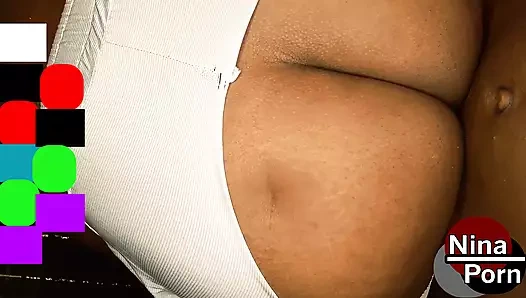 Amcığın komşunun sevimli komşusu tarafından sikilmesini izle