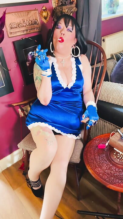 Tina Snua Chain Smokes 2 Cork Cigarettes In Satin With Gloves & Jewellery! - British Mature Smoking Smoker