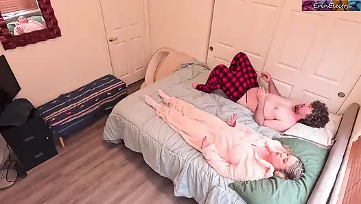 Stepsister shares a bed and wants you inside her