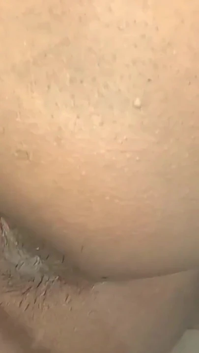 我们见面的第一天。房间男孩来到我的房间。|剪辑 1