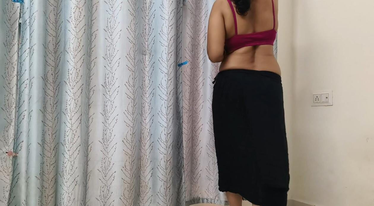 Beautiful desi indian bhabhi fucked by her brother in law and cum on mouth with hindi audio