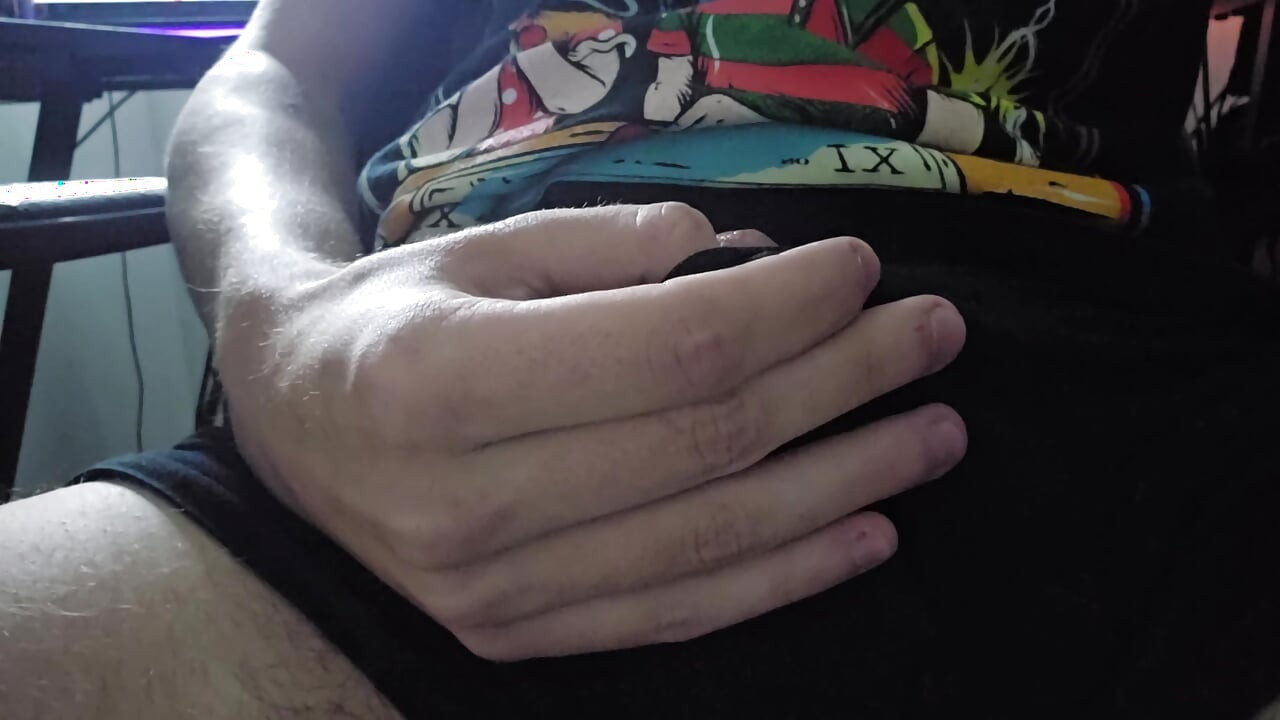 ชายเดี่ยวฉี่และน้ําแตก