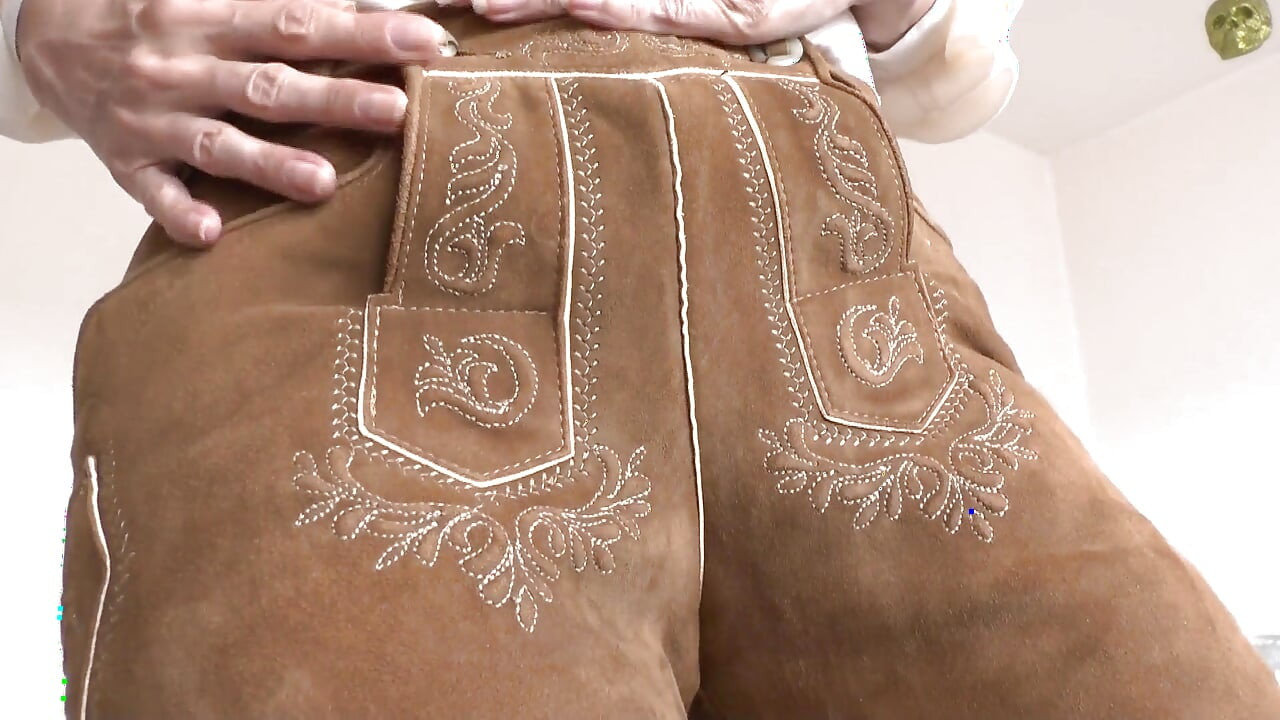 Bavorský Lederhosen: Buď můj zadek-sniffer a Cum, Lady Victoria Valente