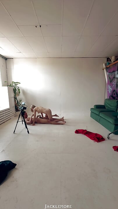 Bts Dolly Love Photoshoot, מציצה וזיון גולמי בסטודיו