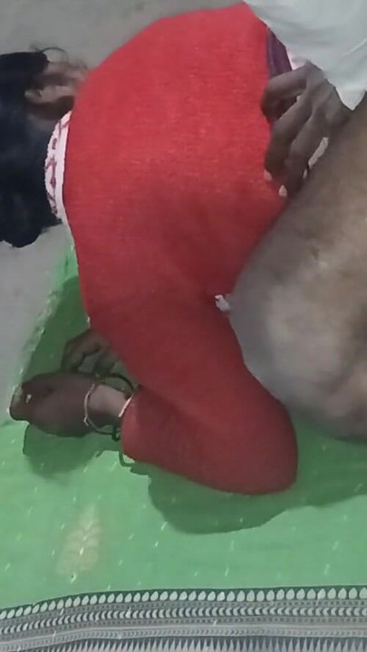 Desi Village Bhabhi Ko Doggy Style Mein Jamkar Choda – Tight Chut Faad Di Hindi Audio | Clip 1