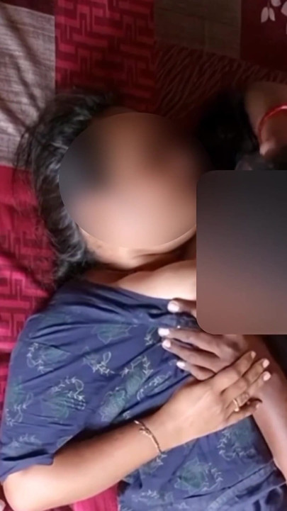 Sexy Body Indian Housewife in Nighty Fucked Hard Creampied