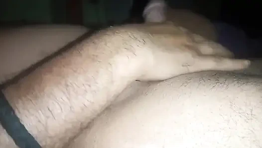 Desi pooja bhabhi berhubungan seks dengan lampu mati