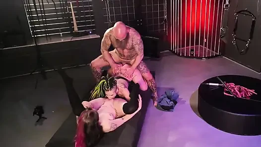 Erster BDSM-film Für Junge Mädchen
