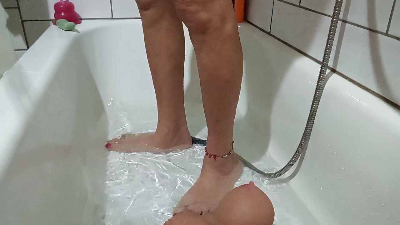 Lizzy Yum Sd October 2026 Bathing Masturbation Dilating