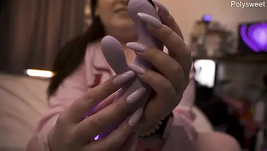 Я хочу, чтобы ты поцеловала меня, но после того, как я сквиртую и... внизу!