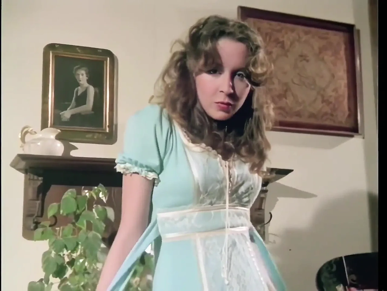 约翰·霍尔姆斯和他那些欲强烈的女孩们