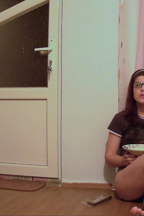 Eating from a plate and then filling it with hot pee