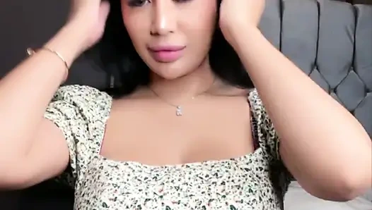 Erkek arkadaşıyla seks yapmayı seven bir kız