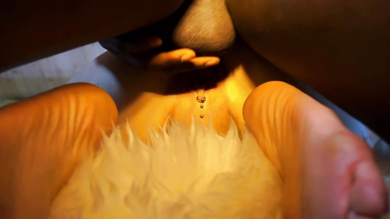 Blond milf z francuskiego zerżnięta po prysznicu